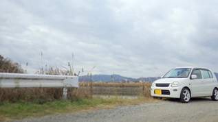 三菱ミニカのココがすごい！「海水浴場に停めてもレジャー感が無く一年中駐車してある怪しい車にしか見えない所」→ネット民「たしかに」「おそらく大黒停めても外回りサボりにしか見えない」